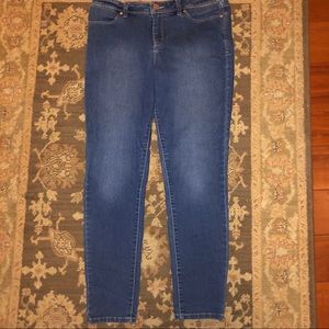 COPY - WORN ONCE LAUREN CONRAD JEANS